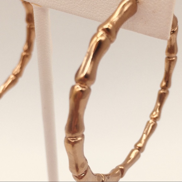 Loop earrings - Picture 4 of 6